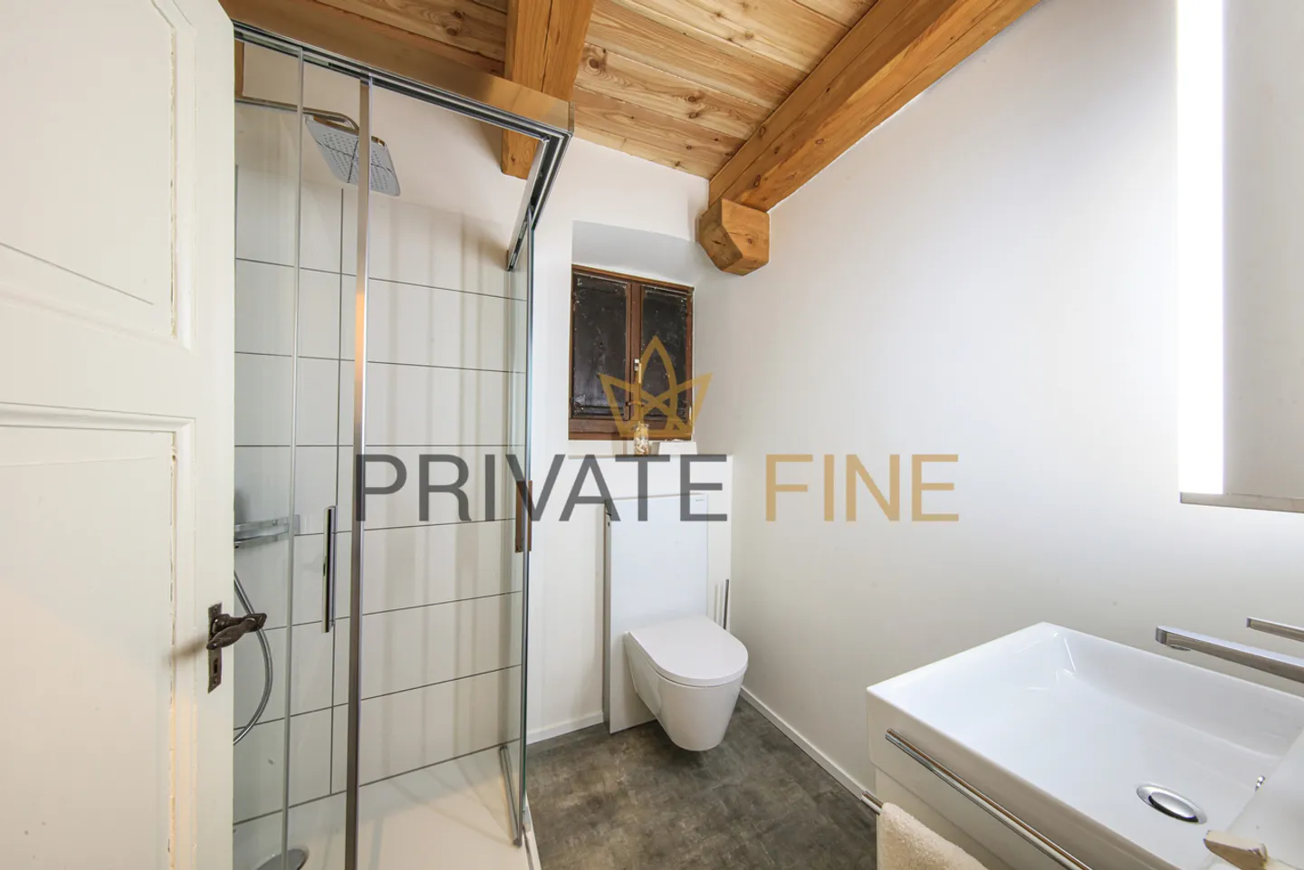 Historic Chalet in Gordola - Photo 12 of 25