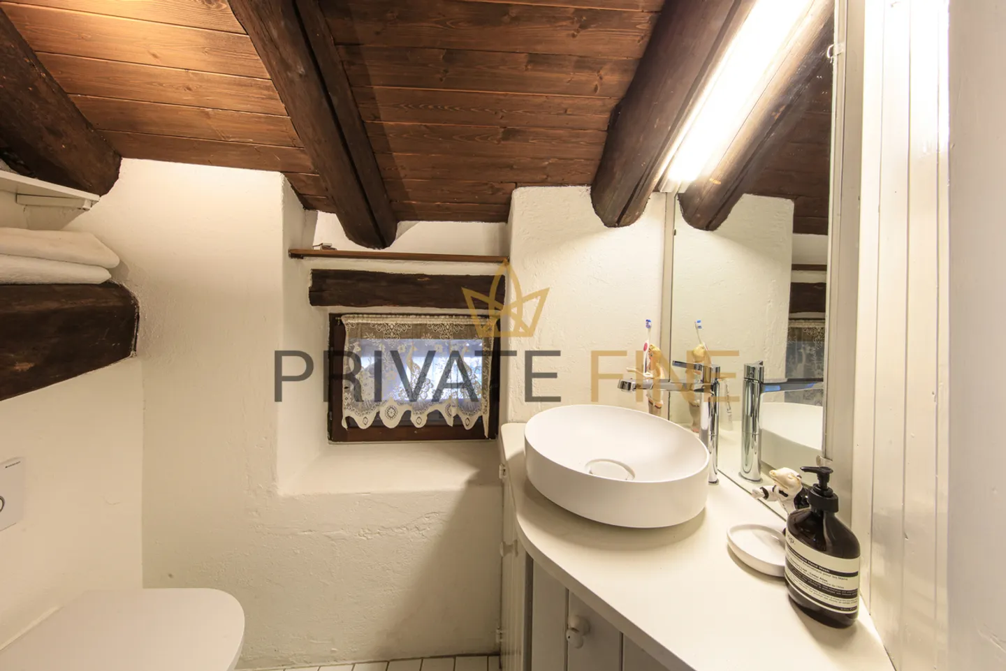 Historic Chalet in Gordola - Photo 16 of 25