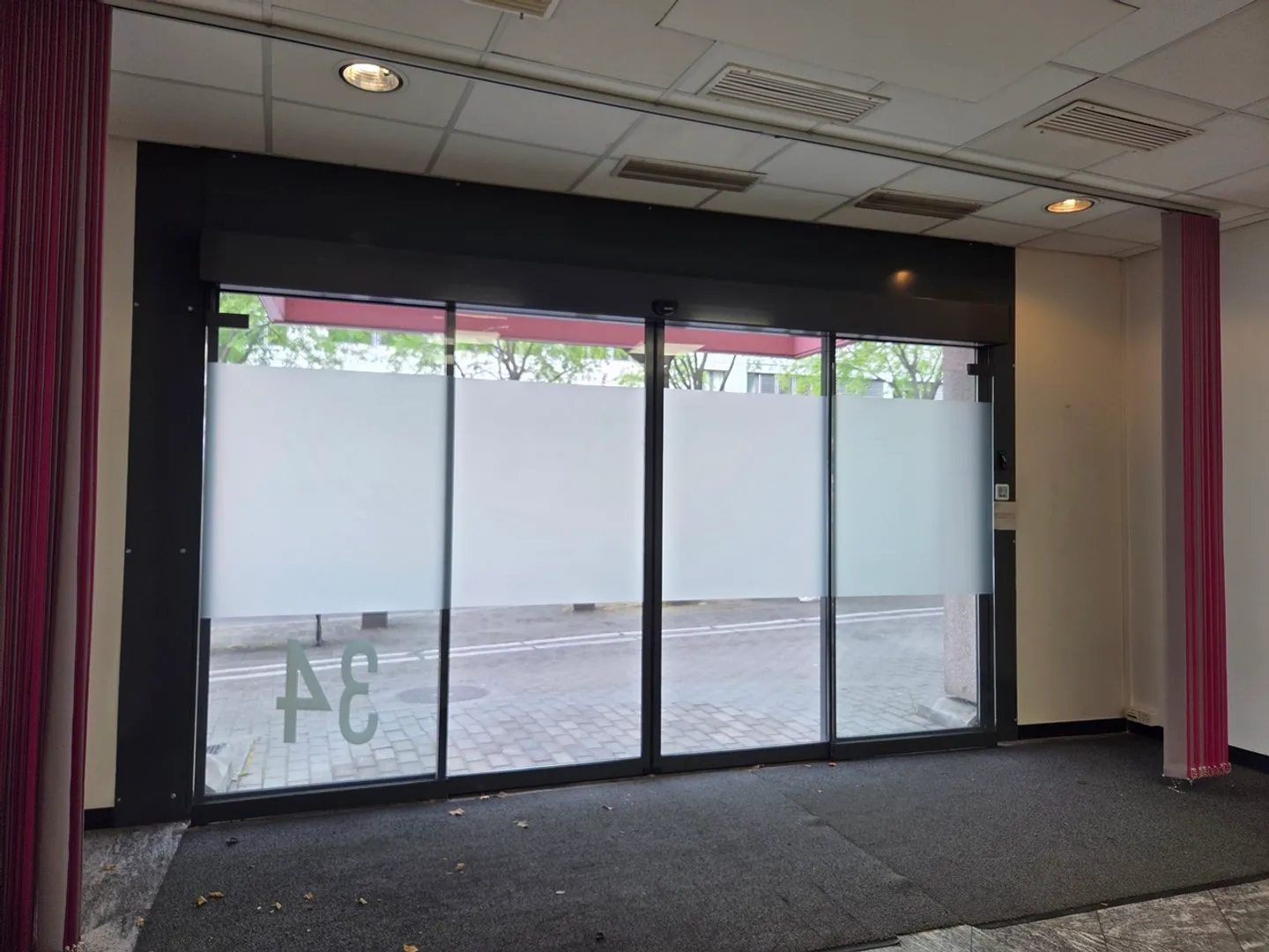 Surface de bureaux à louer pignon sur rue - Foto 2 di 5