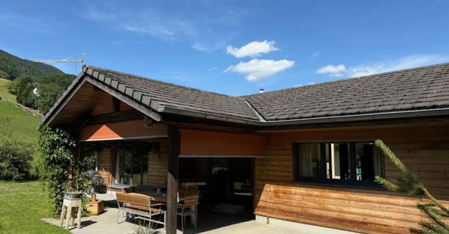 The Art of Living Naturally: A Timeless Residence in Perrefitte - Photo 2 of 13