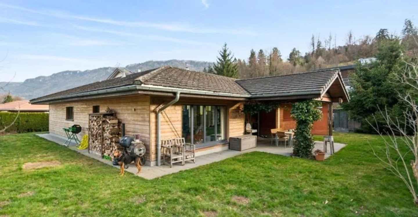 The Art of Living Naturally: A Timeless Residence in Perrefitte - Photo 7 of 13