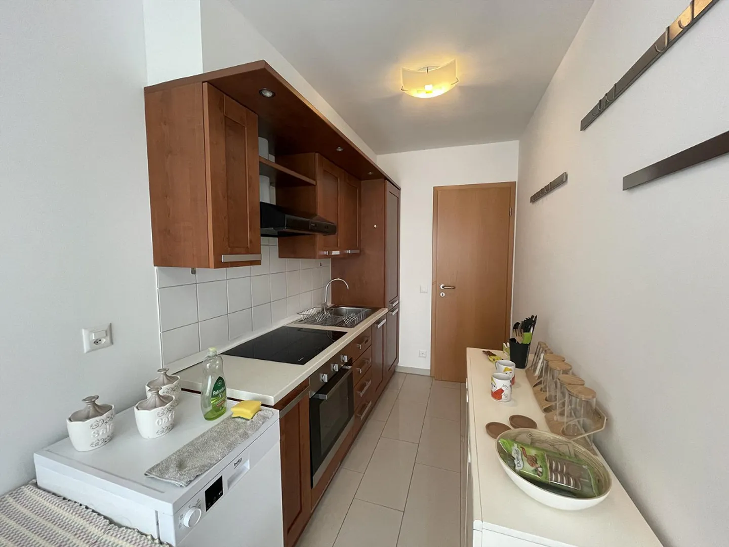 APPARTEMENT MEUBLÉ 3.5 PIÈCES AVEC JARDIN PRIVÉ - Photo 5 sur 13