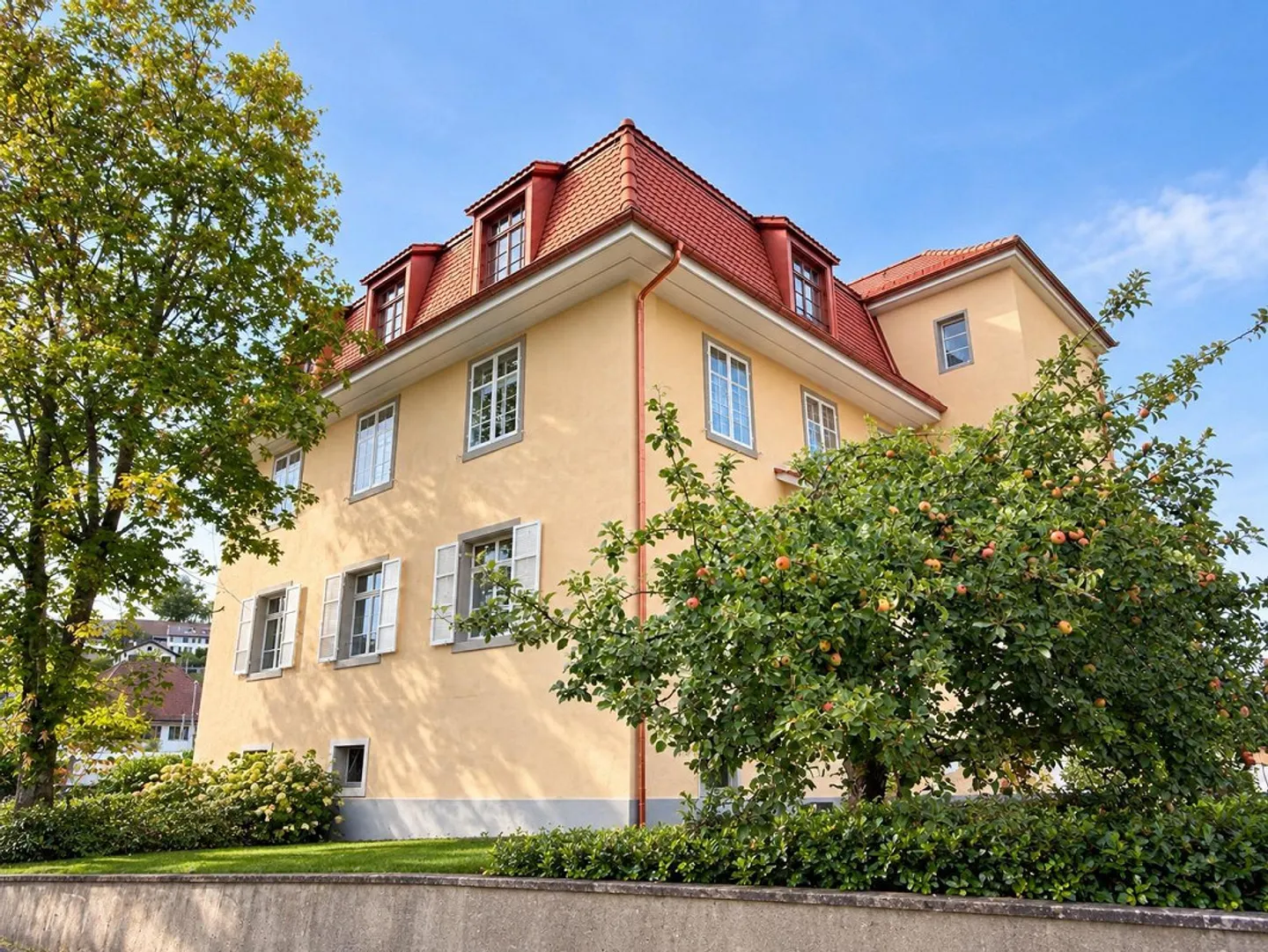 Appartement familial de 4,5 pièces fraîchement rénové au 3ème étage - Photo 2 sur 10