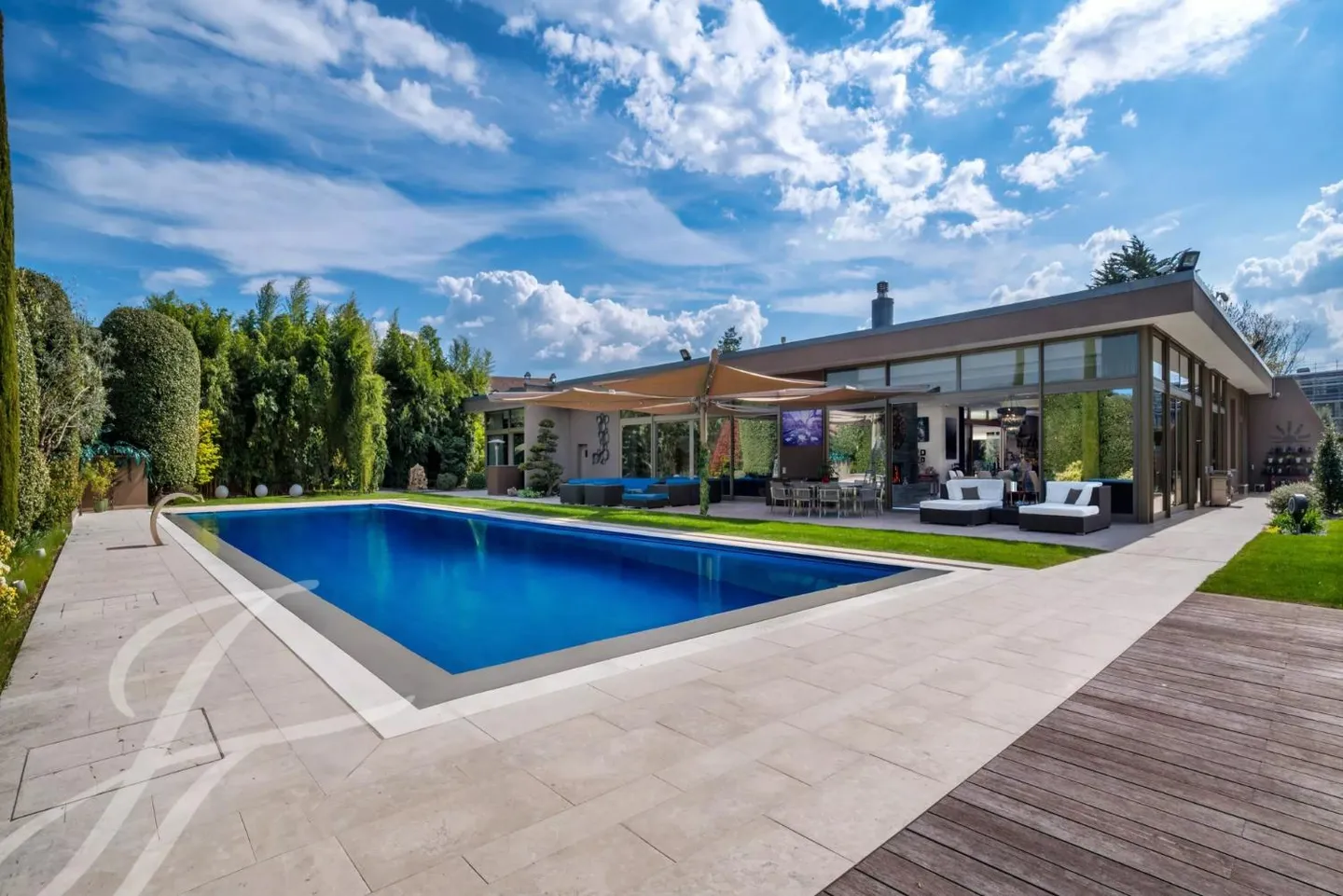Außergewöhnliche Villa in Plan-les-Ouates - Foto 1 von 13