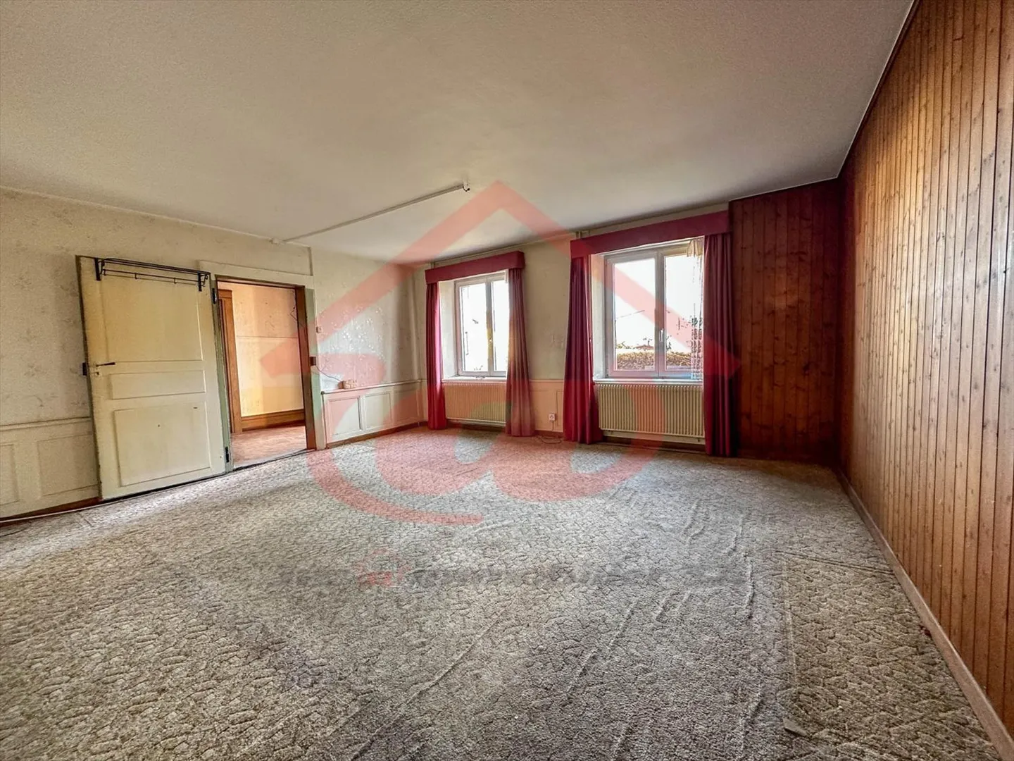 Residential Building - Photo 3 of 18