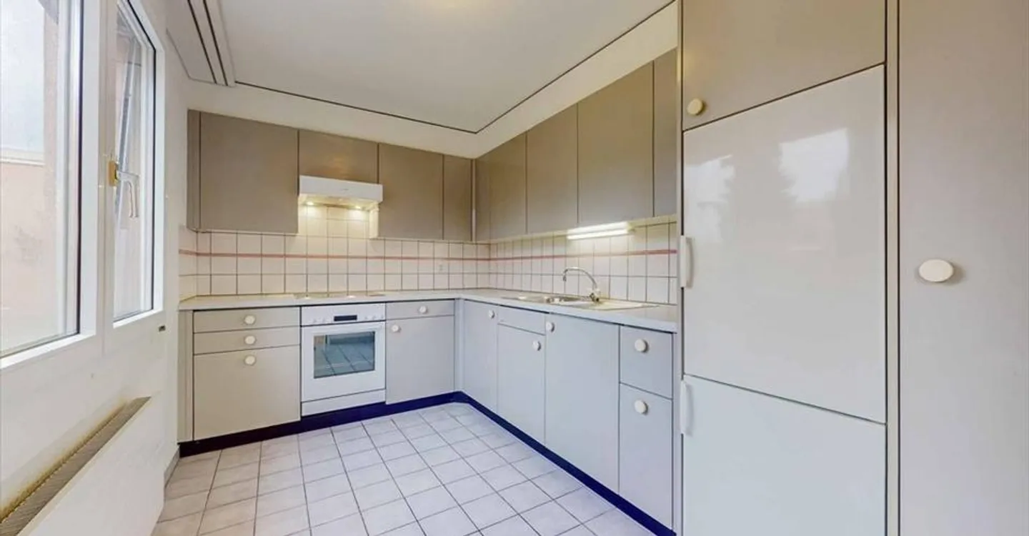 Treat yourself to more space for you and your family! - Photo 3 of 9