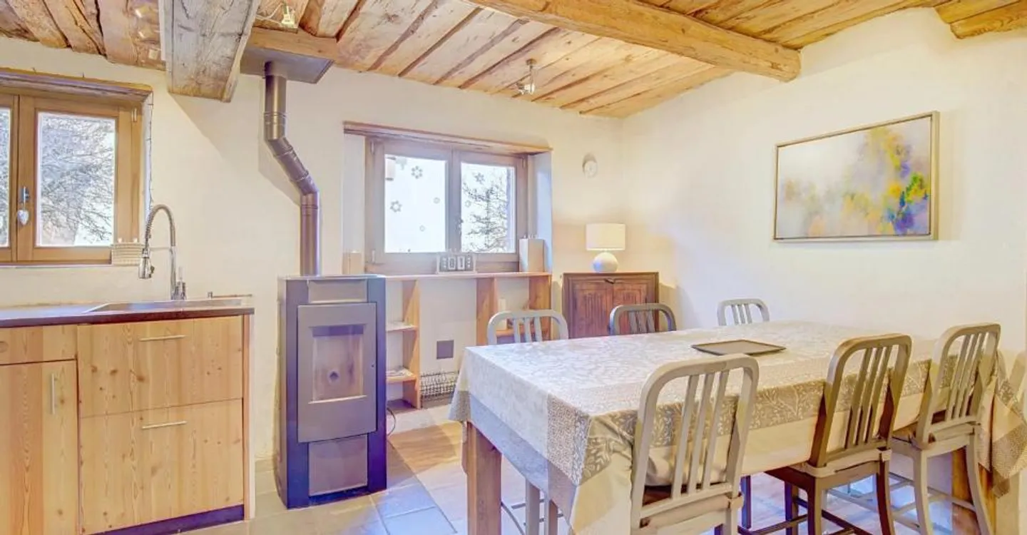 Dans le vieux village de Nendaz, maison jumelée de grand caractère! - Photo 8 sur 13