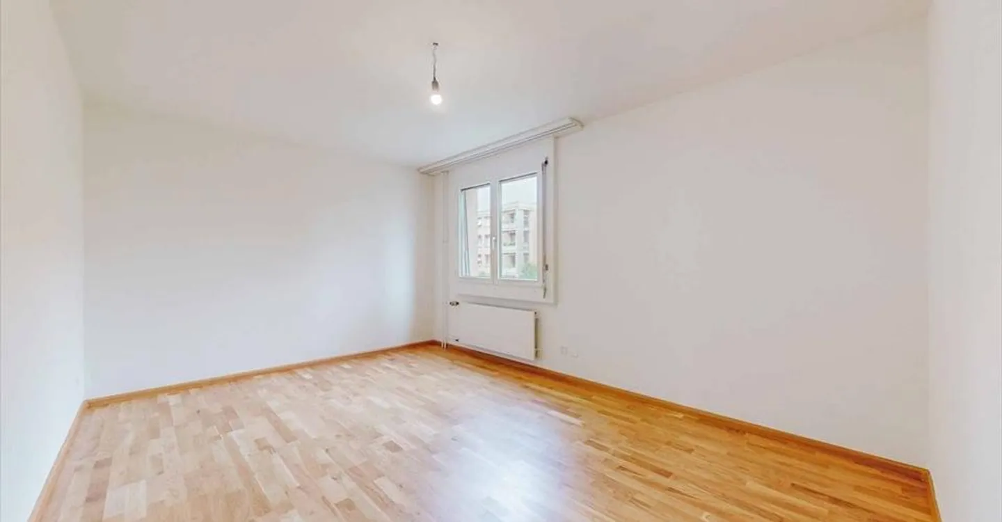 Treat yourself to more space for you and your family! - Photo 6 of 9