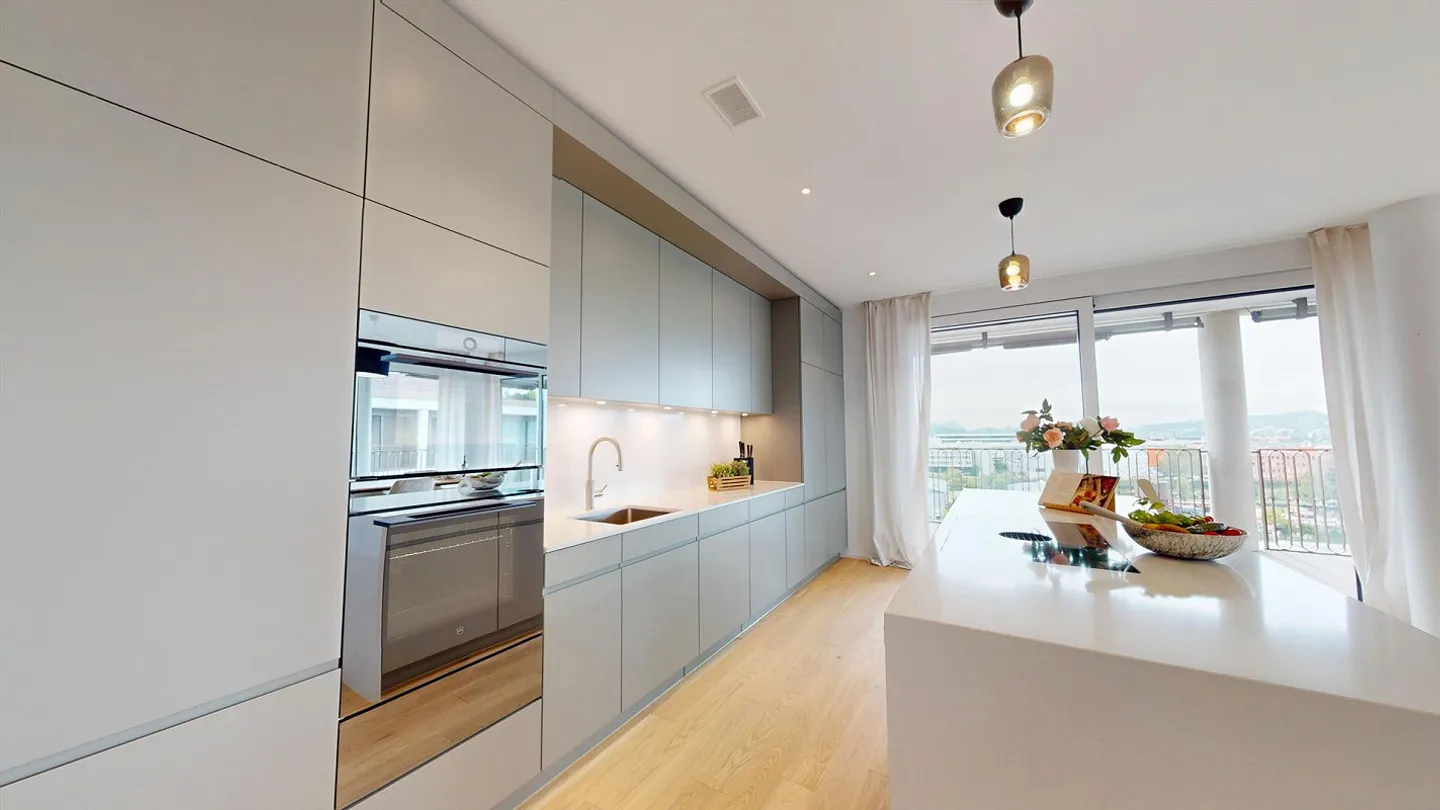 Exclusive penthouse apartment with spacious roof terrace - Photo 3 of 5