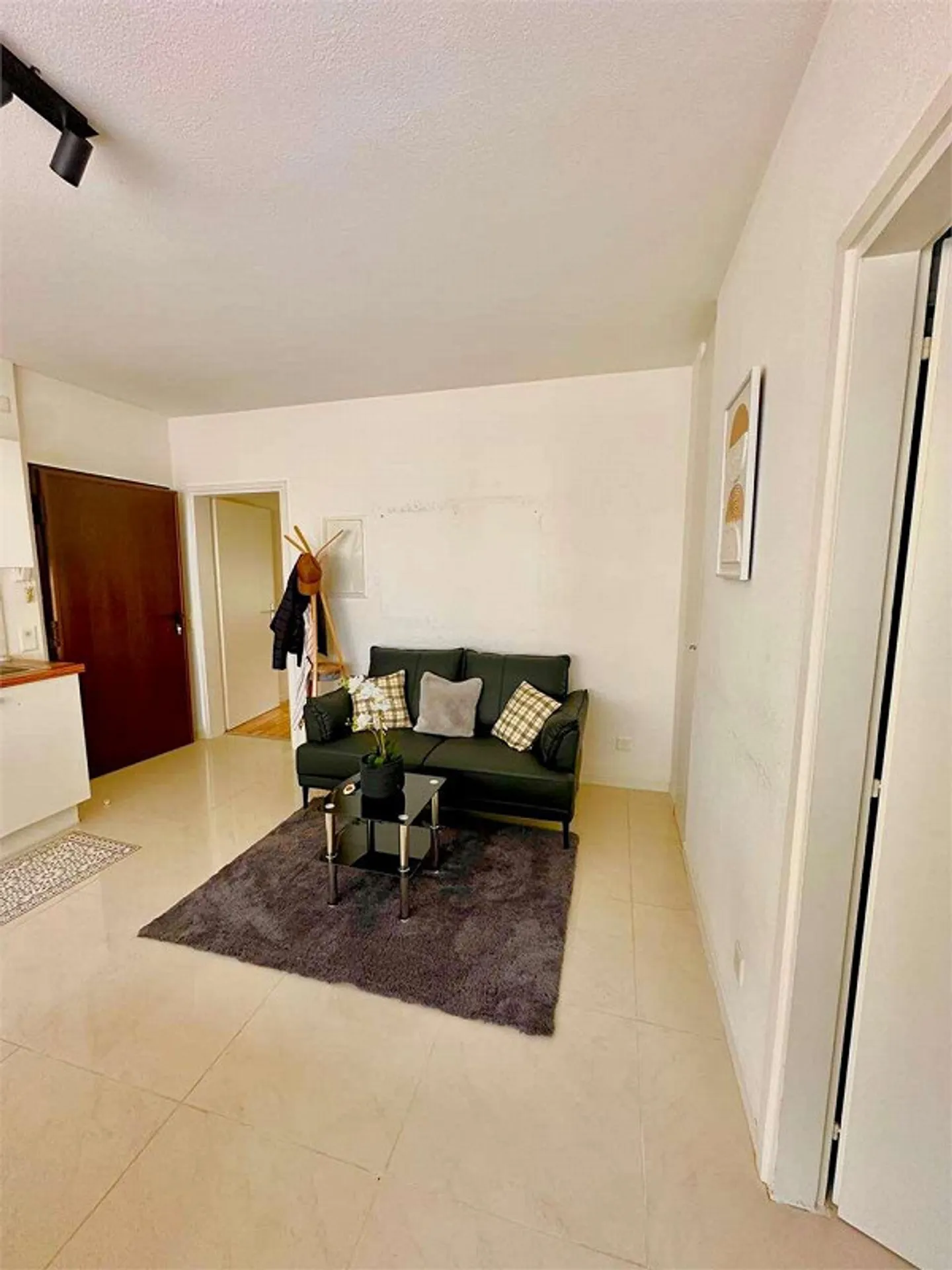 Appartement romantique et moderne de 2,5 pièces à Arzo - Photo 4 sur 13