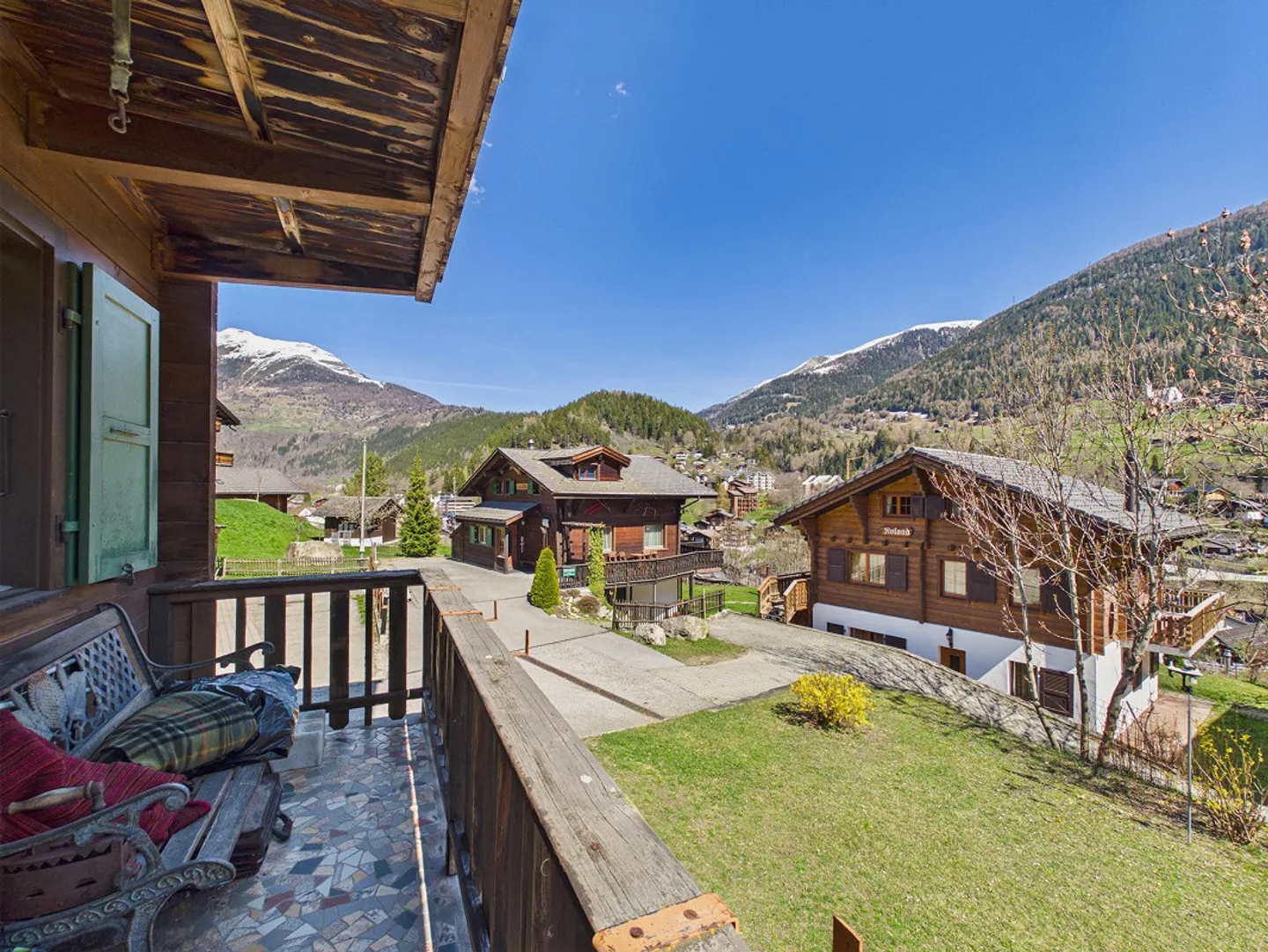 Living with a View - Cozy Home in Fiesch - Photo 9 of 10