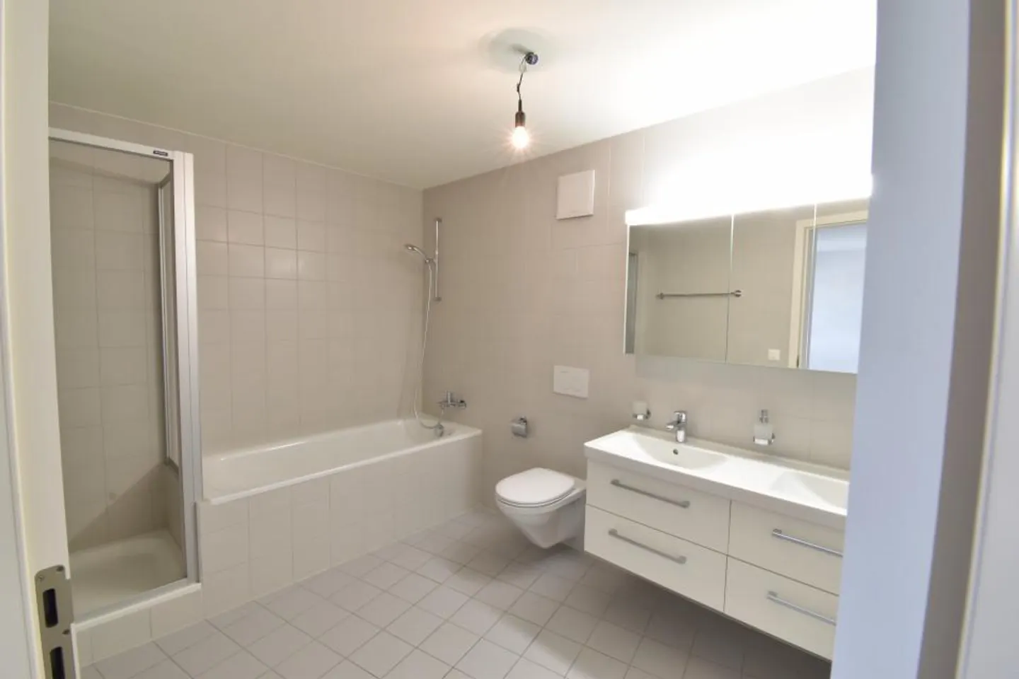 Spazioso appartamento di 4,5 locali di 127 m2 - Foto 8 di 9