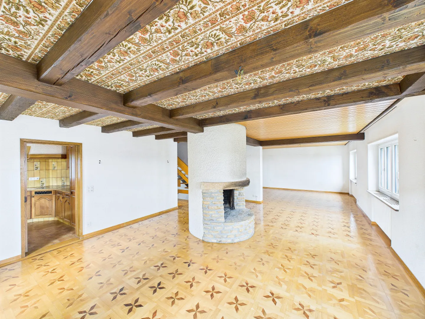Esclusivo! Casa indipendente di 7 stanze con garage da rinfrescare - Foto 2 di 8