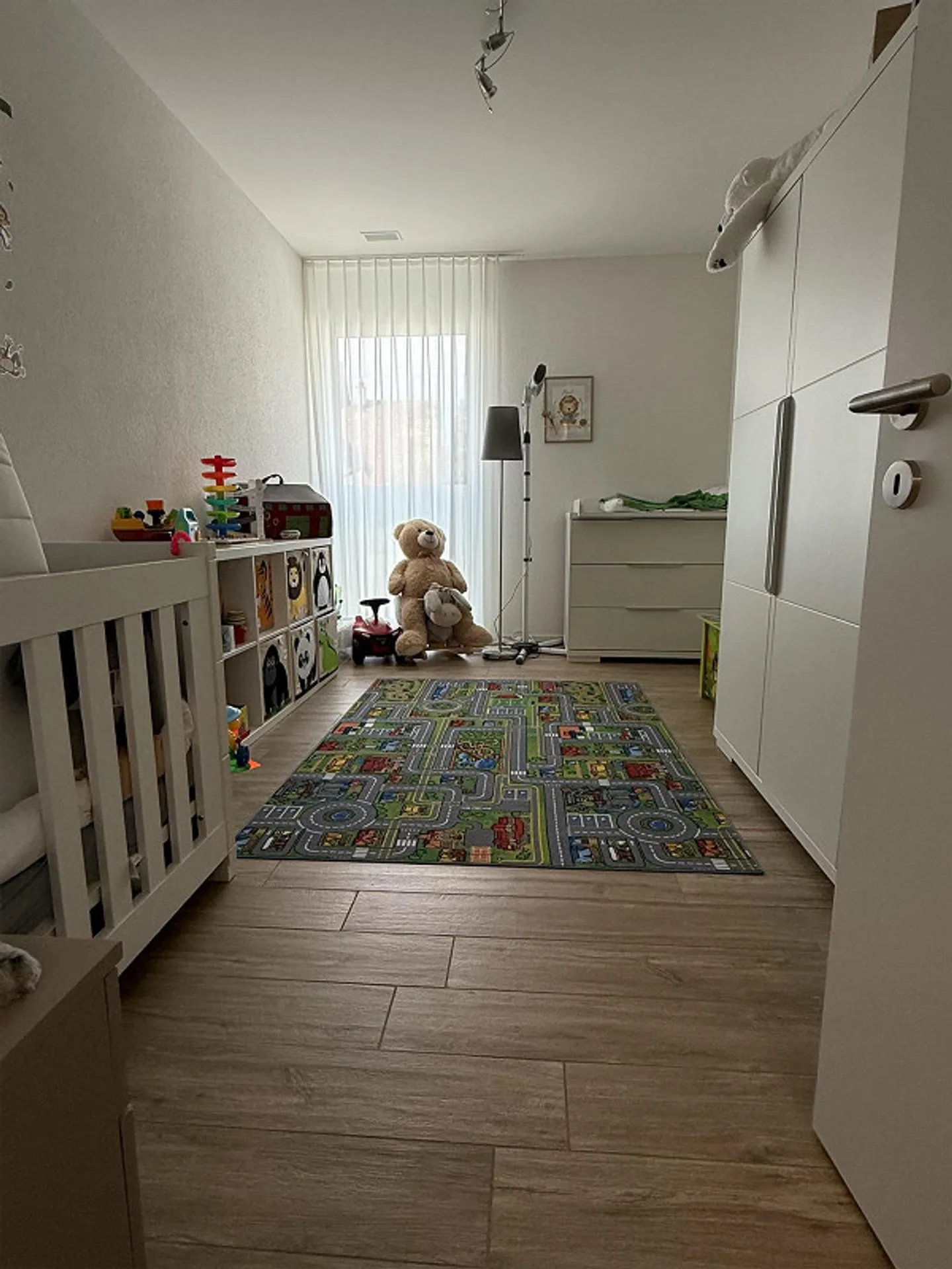 Appartamento 4.5 stanze vicino al centro - in una posizione tranquilla - Foto 5 di 9