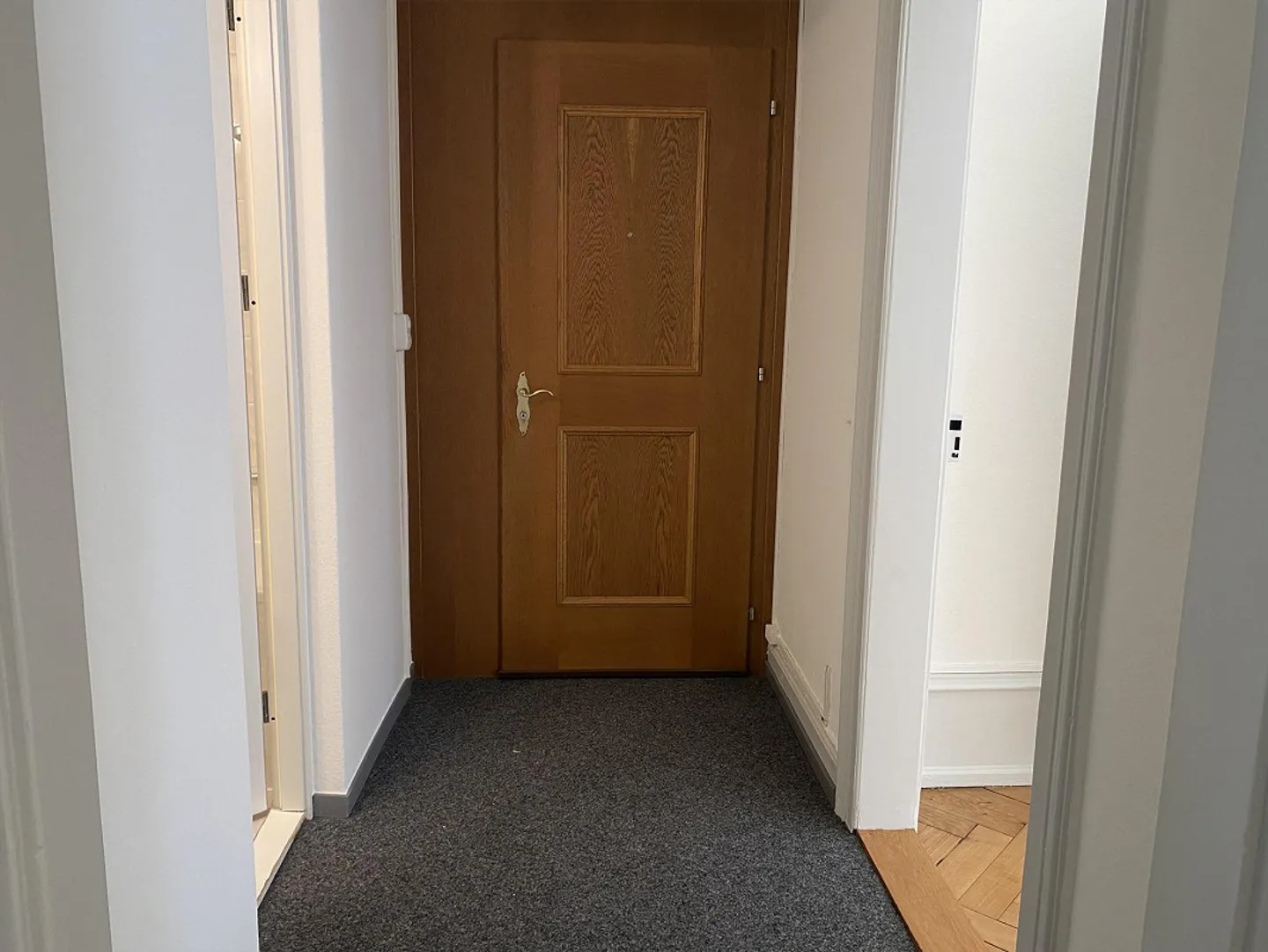 Renovated old apartment near the Rhine - Photo 2 of 9