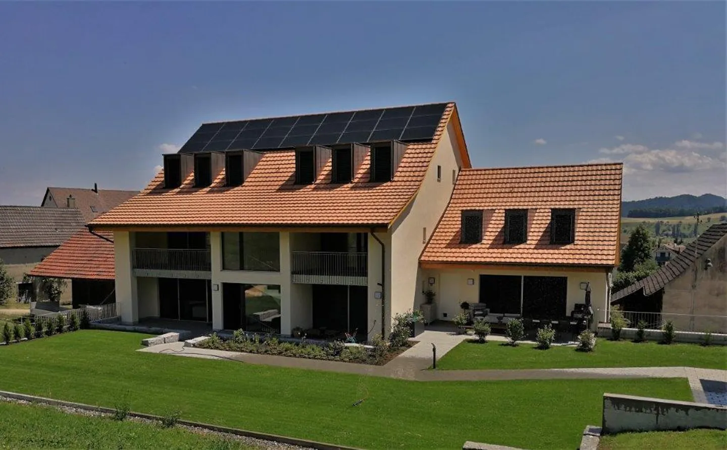 Appartamento duplex luminoso e moderno in una posizione tranquilla - Foto 1 di 12