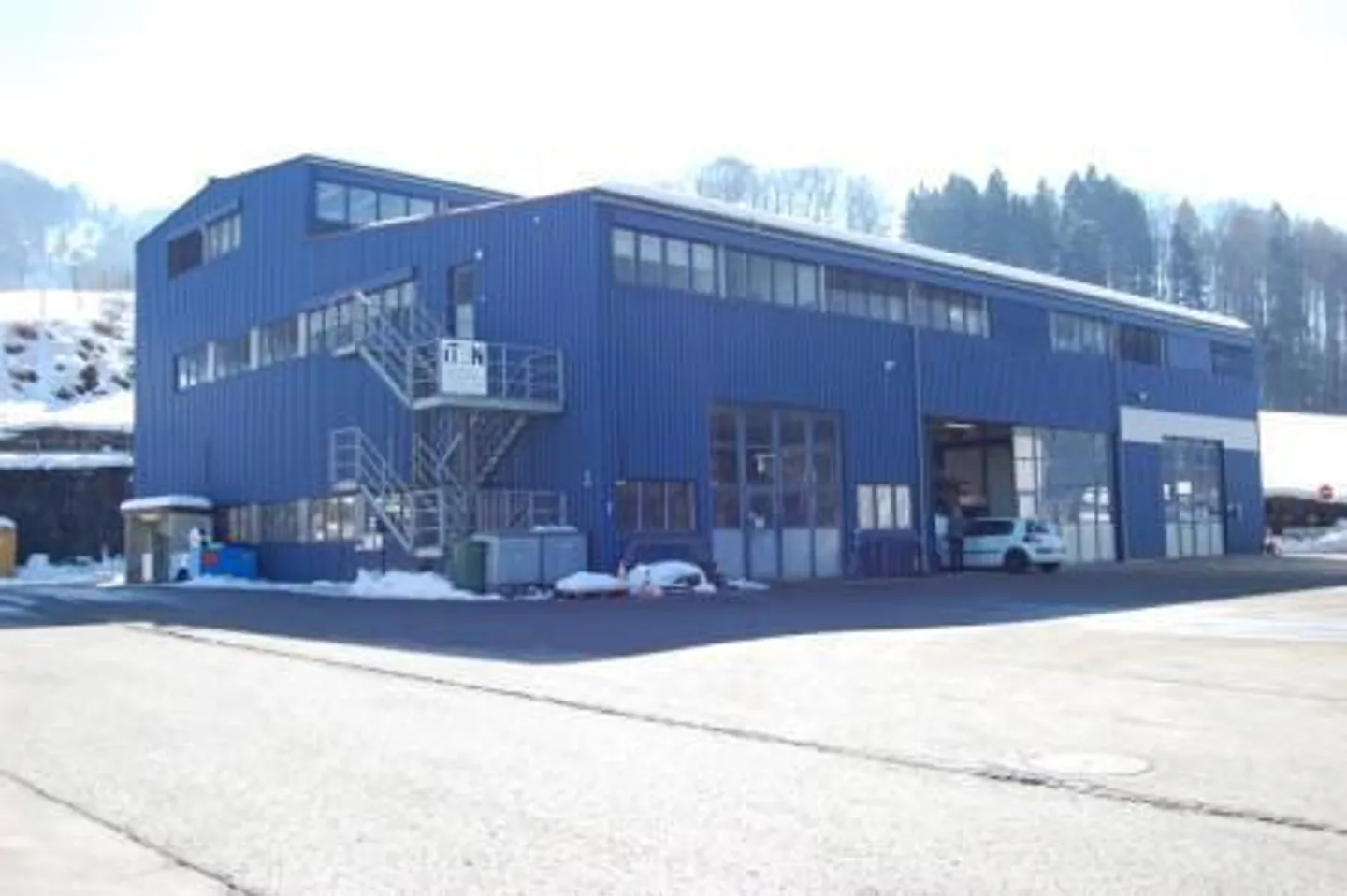 Preiswertes 1-Zimmerstudio im Kanton Zug - Foto 1 von 4