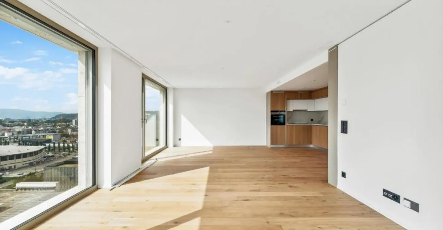 Luxury Apartment with Fitness Room - Photo 2 of 8