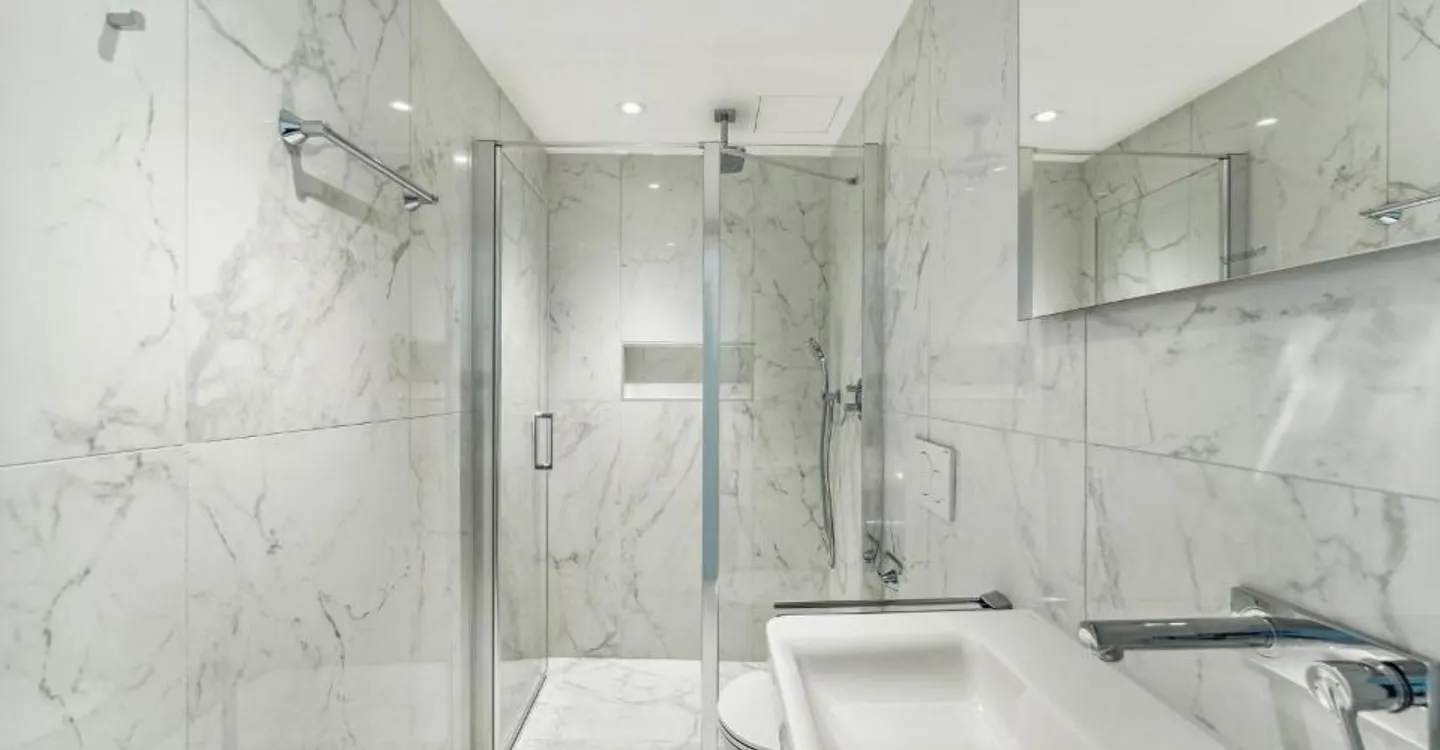 Luxury Apartment with Fitness Room - Photo 3 of 8