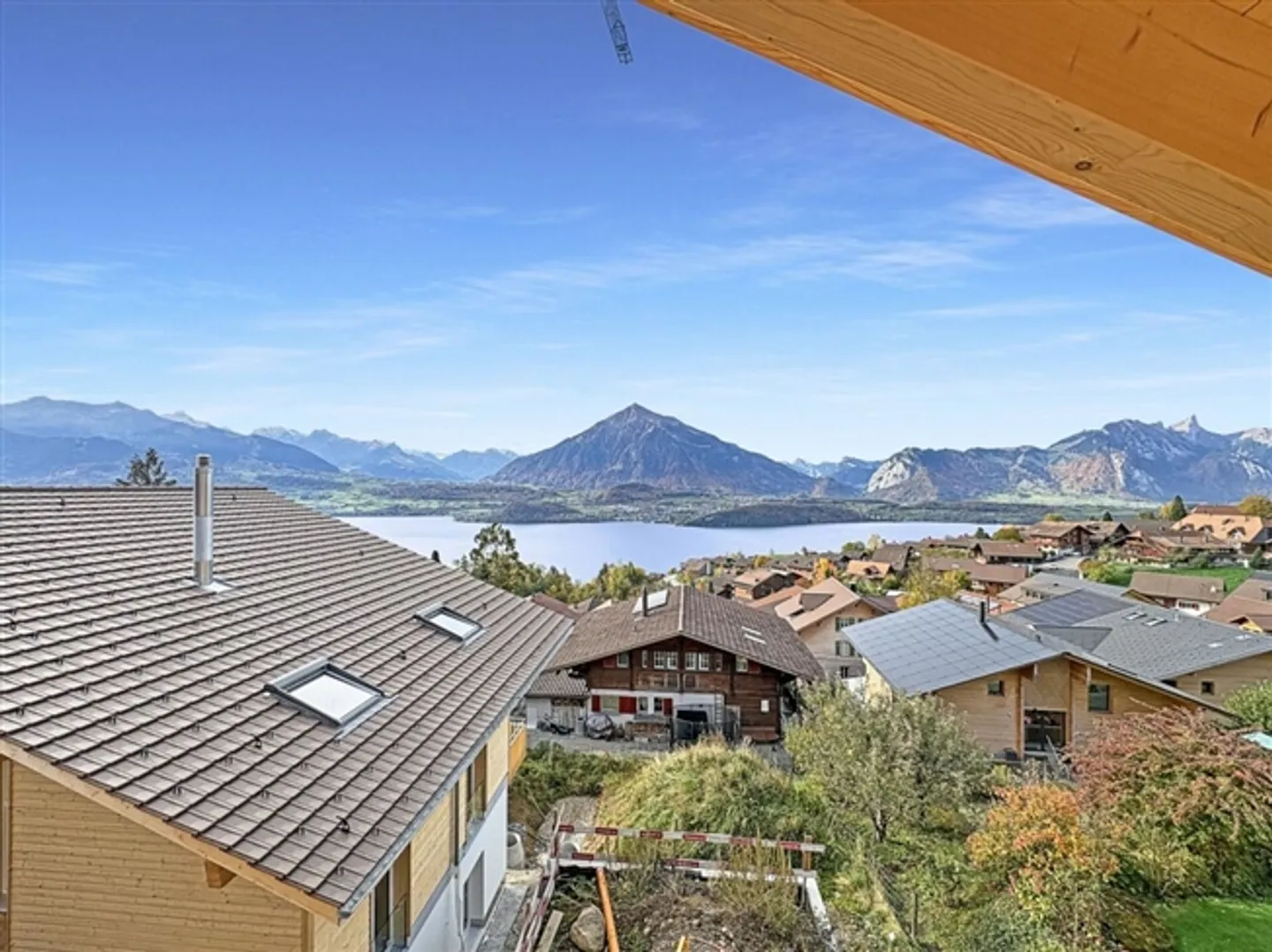 New building in chalet style, detached, modern and with attractive views over Lake Thun towards Niesen and Thun - Photo 15 of 18