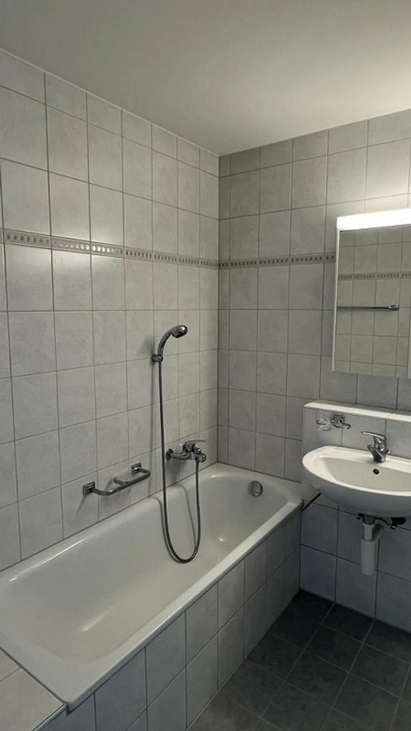 Helle 3.5-Zimmerwohnung mit Garten - Foto 8 von 11