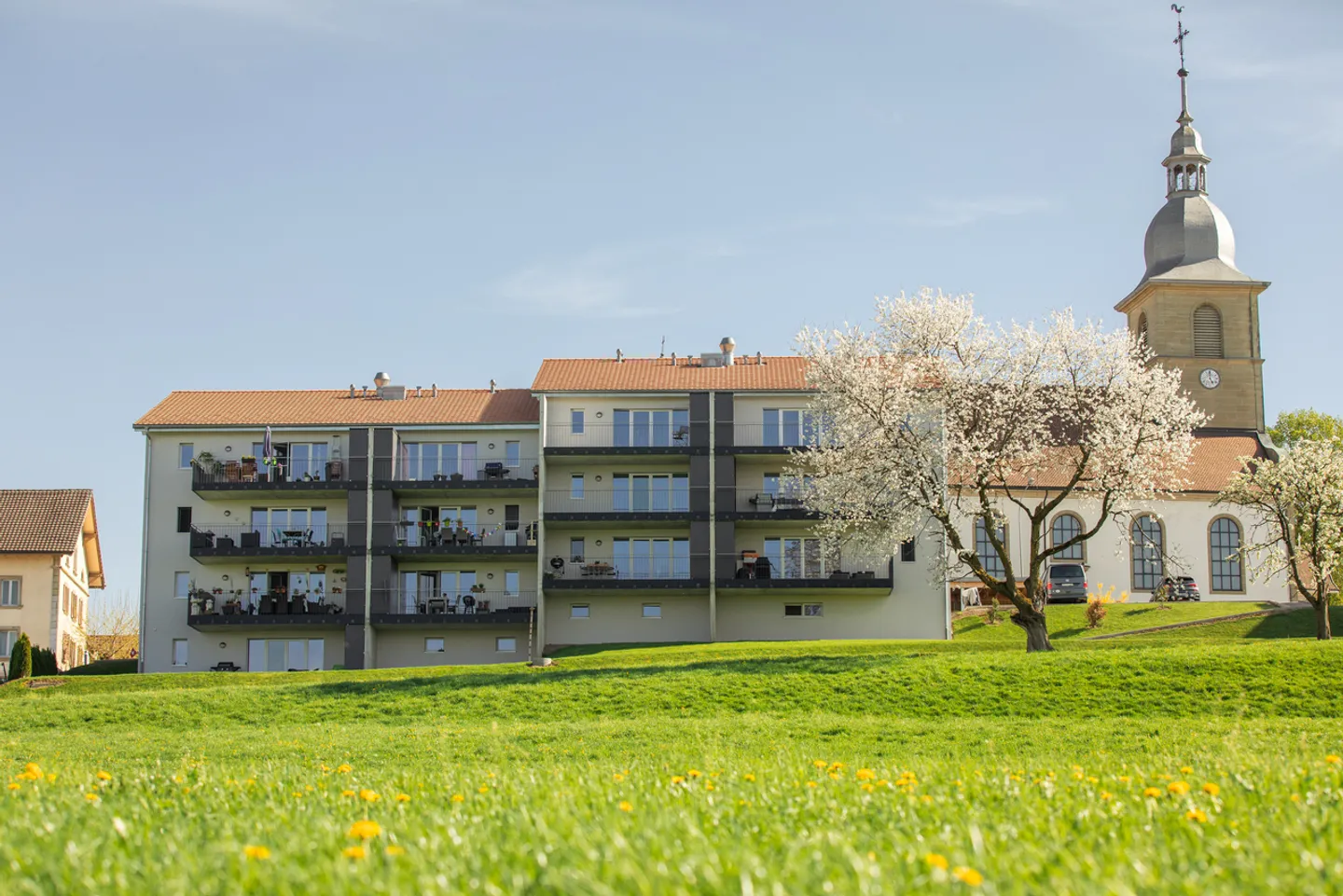 Appartamento spazioso con balcone - Foto 2 di 6