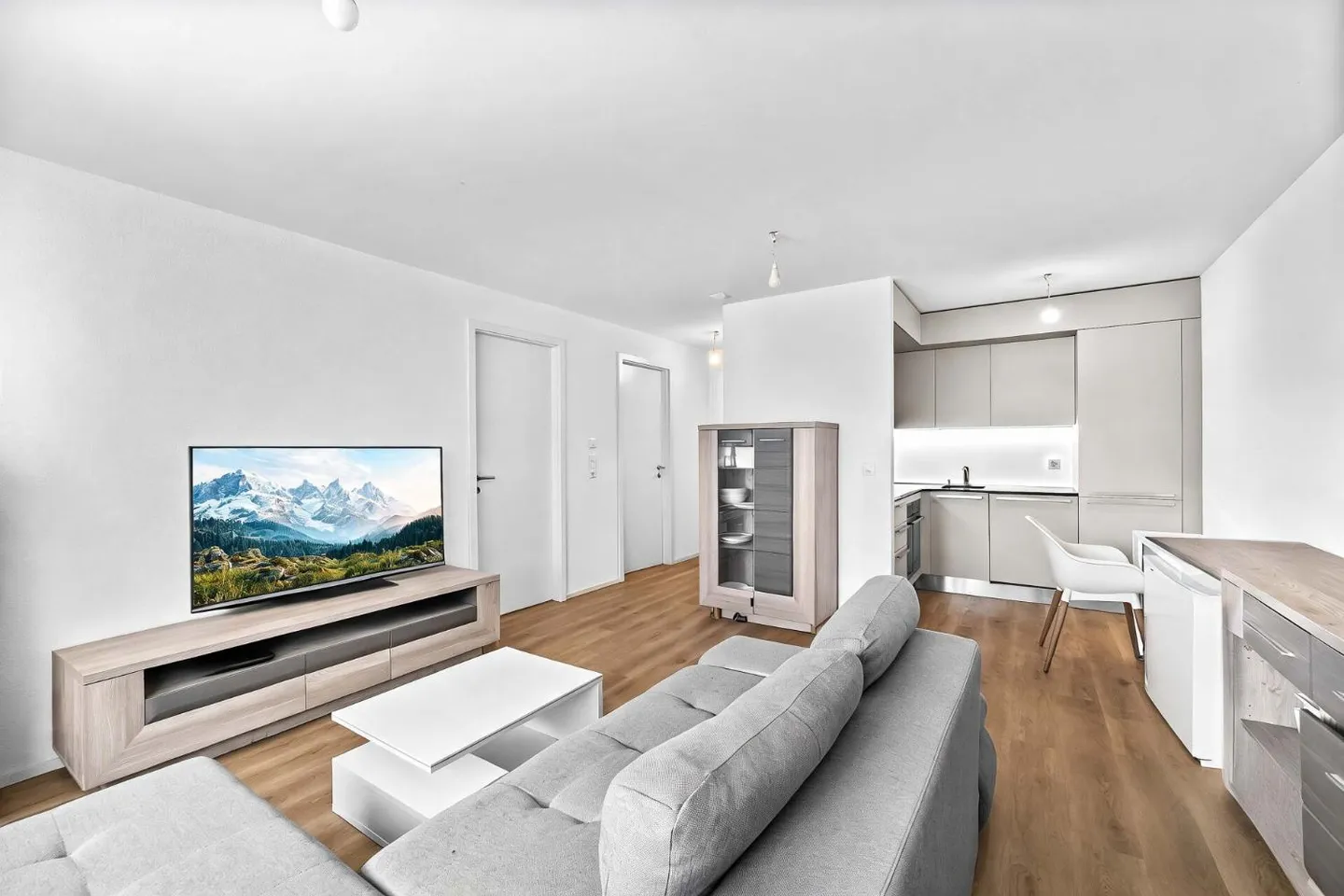 Appartamento moderno di 2,5 stanze in una nuova PPE - Foto 1 di 12