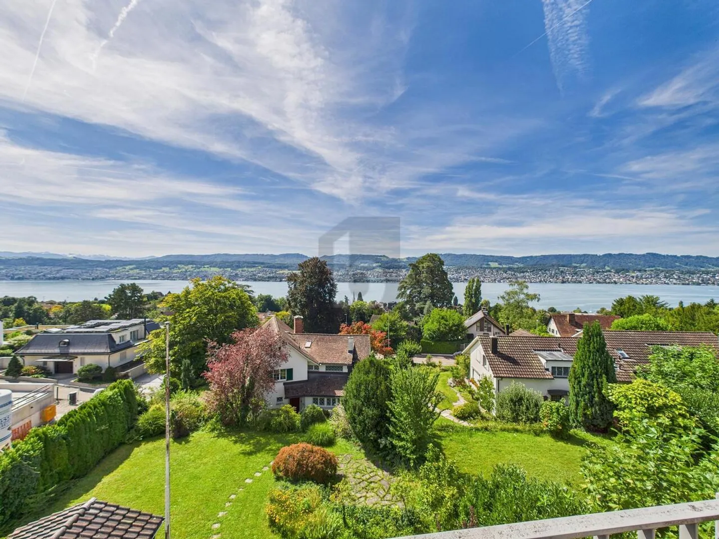 Casa da sogno con vista lago e giardino - Foto 1 di 6