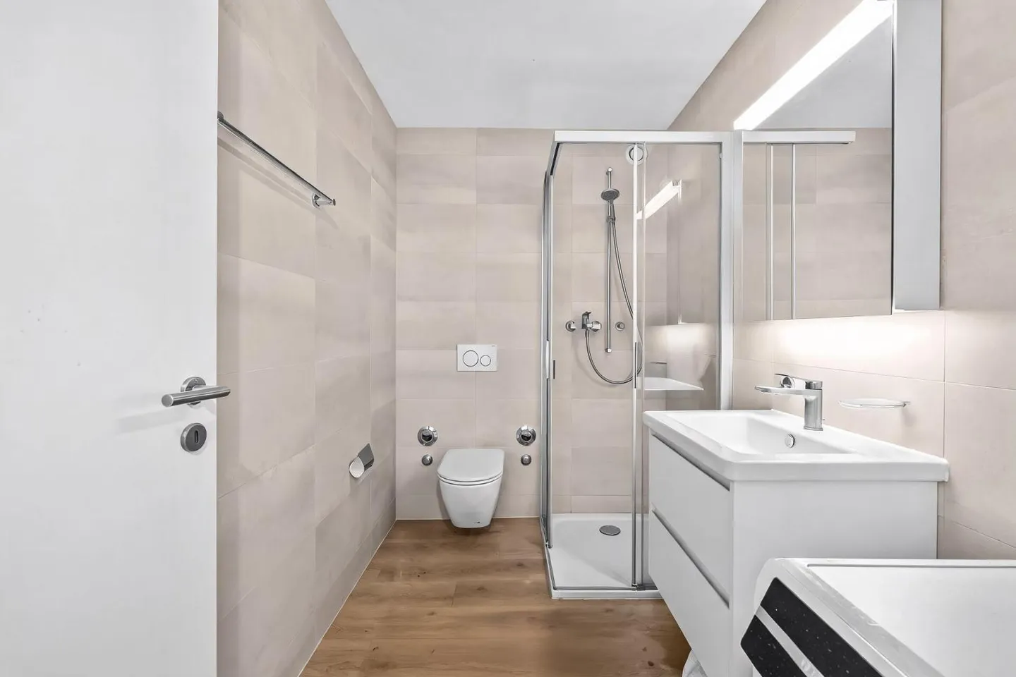 Appartamento moderno di 2,5 stanze in una nuova PPE - Foto 4 di 12