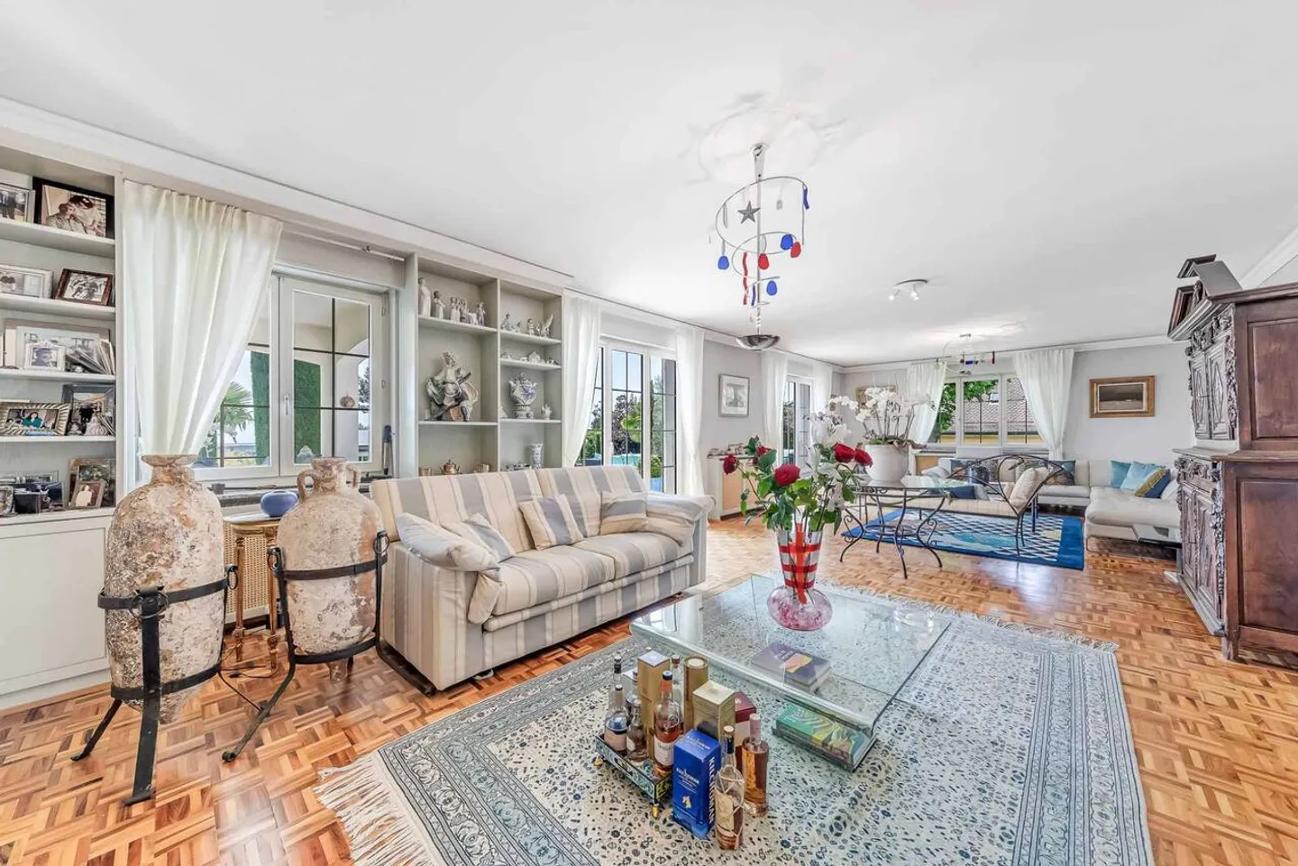 Wunderschöne individuelle Villa von 290 m² mit Schwimmbad - Foto 5 von 9