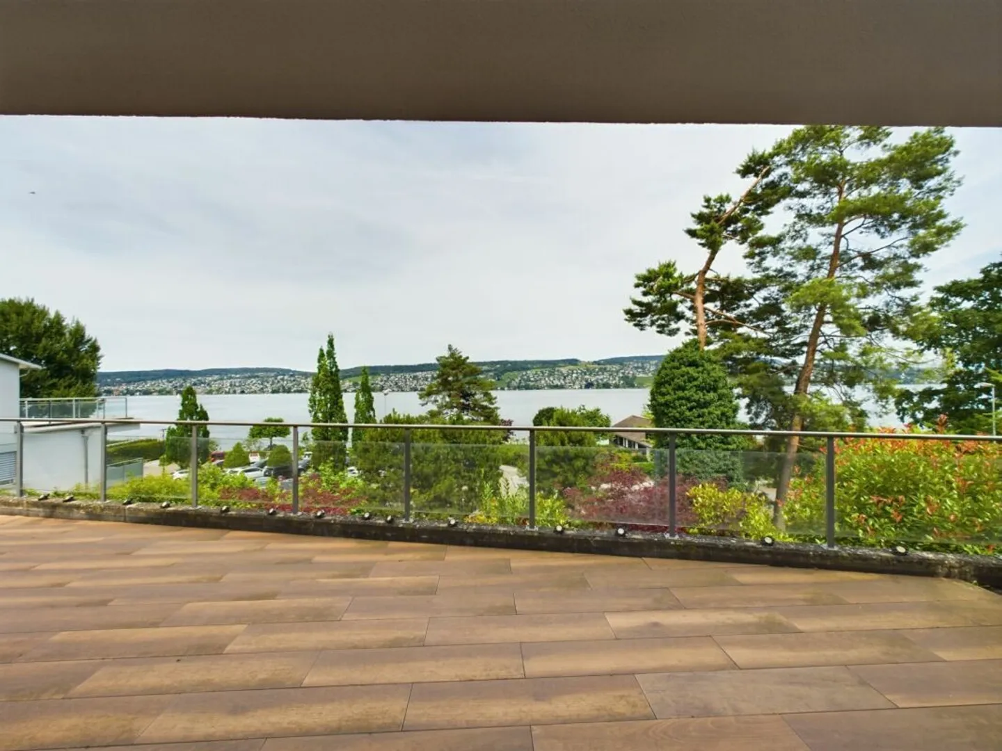 Seejuwel au bord du lac de Zurich - Maison exclusive en première ligne du lac - Photo 8 sur 8