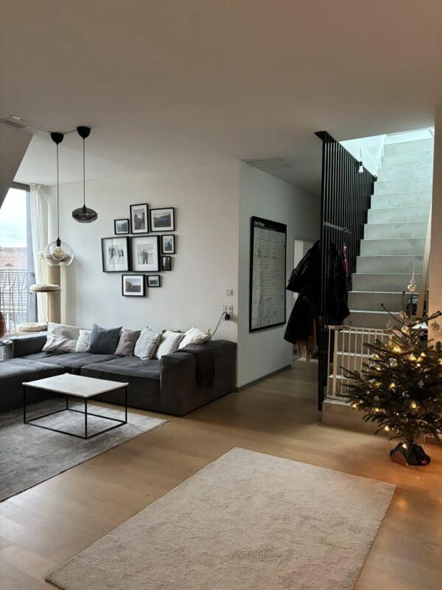 Moderne Dachwohnung mit Terrasse - Foto 4 von 11