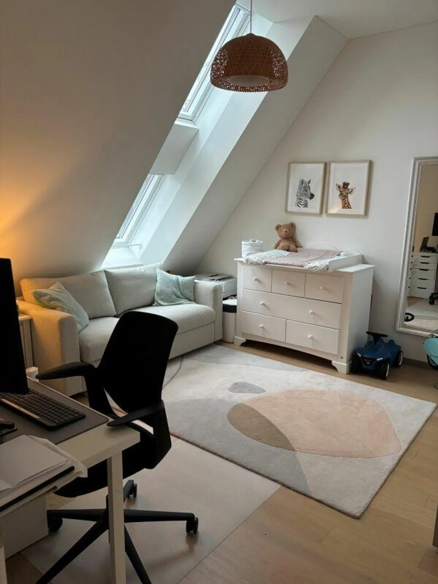 Moderne Dachwohnung mit Terrasse - Foto 7 von 11