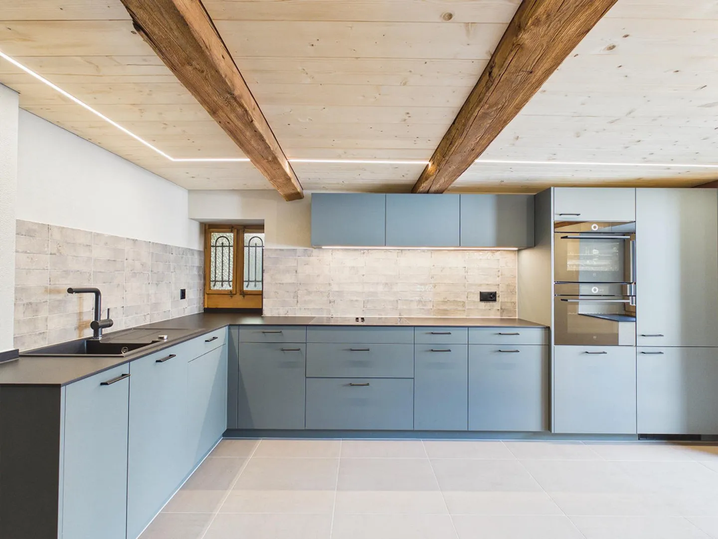 Dream Home Between Tradition and Modernity at Riederalp - Photo 6 of 14