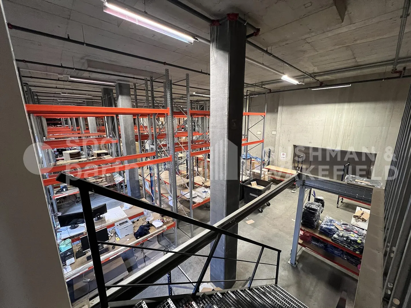 Grenet 21 - Logistic Warehouses, Craft Businesses and Modern Offices with Terrace - Photo 3 of 9