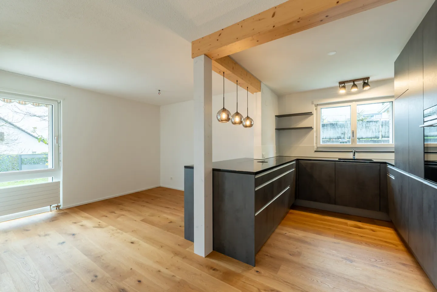 Wonderful 4.5-room semi-detached family house in Auenstein AG - Photo 4 of 20