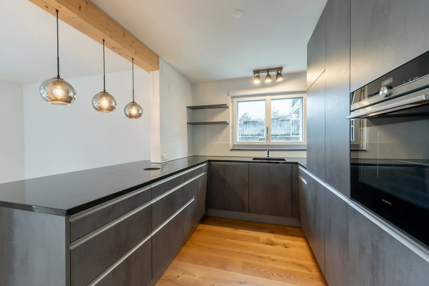 Wonderful 4.5-room semi-detached family house in Auenstein AG - Photo 5 of 20