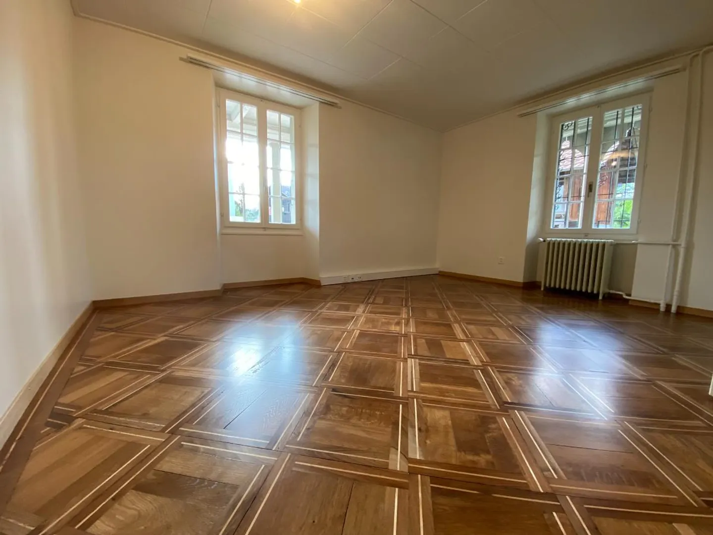 «Charmantes Zweifamilienhaus – umgebaut zur Kita und Tagesschule in ruhiger Lage von Lotzwil» - Foto 3 von 10