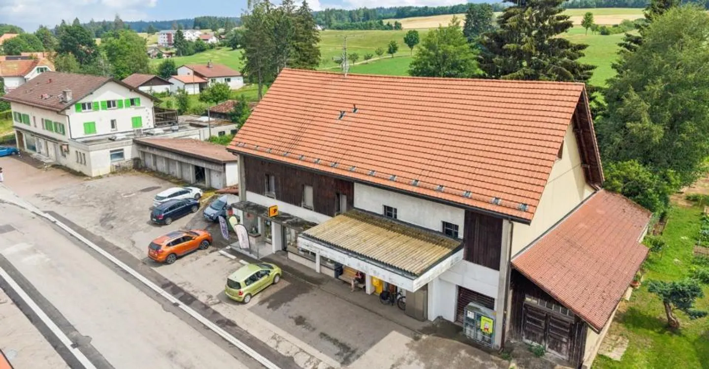 Propriété Mixte à Lajoux - Photo 4 sur 13