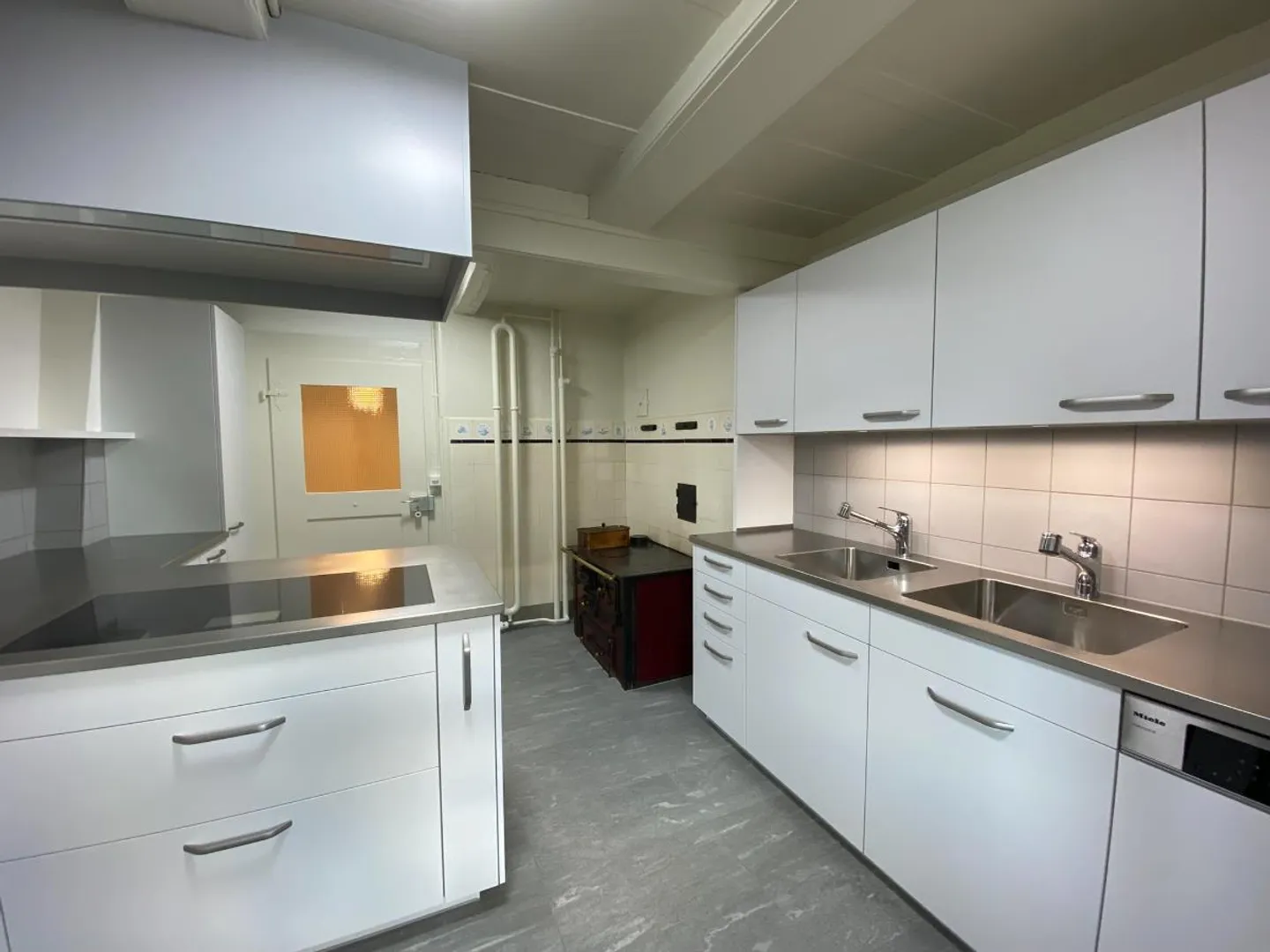 «Charmantes Zweifamilienhaus – umgebaut zur Kita und Tagesschule in ruhiger Lage von Lotzwil» - Foto 6 von 10