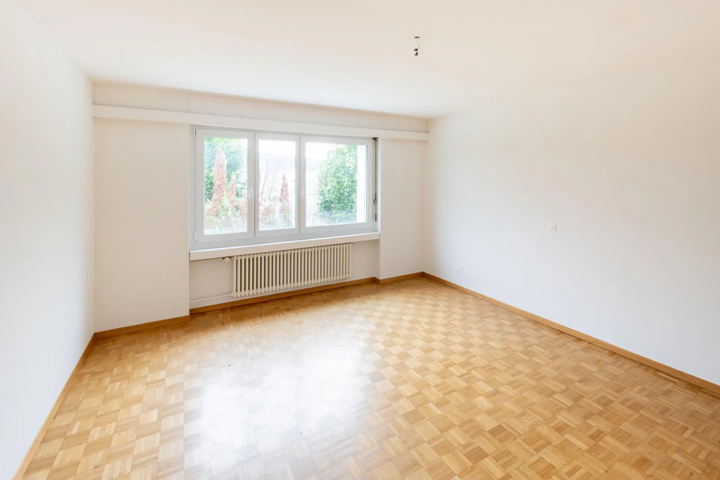 Voluminöses Einfamilienhaus mit Wellness und Poolhaus - Foto 15 von 24