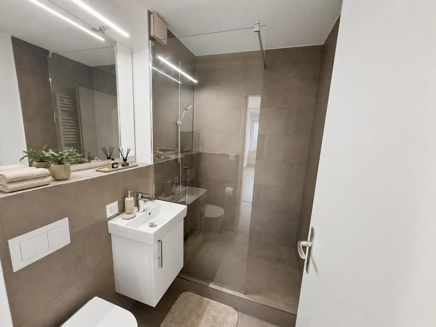 Appartement 3.5 pièces lumineux et moderne rénové à Kreuzlingen - Photo 5 sur 10