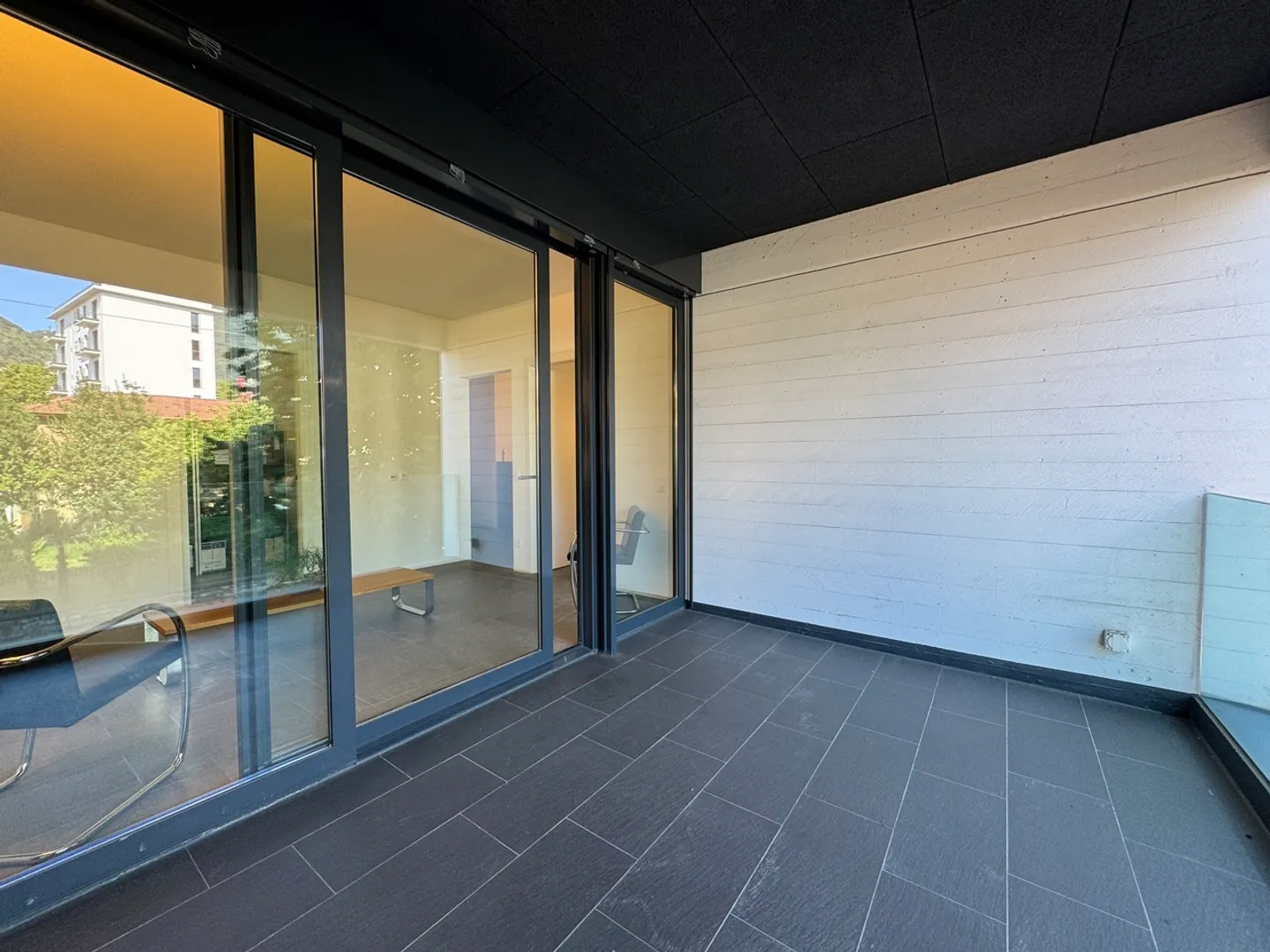 Bureau moderne, également adapté comme espace de vie - Photo 6 sur 17
