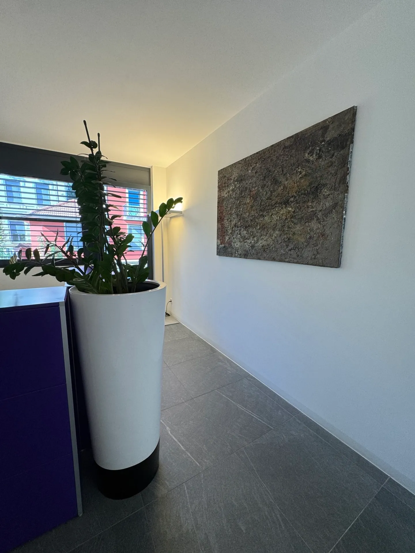 Bureau moderne, également adapté comme espace de vie - Photo 11 sur 17
