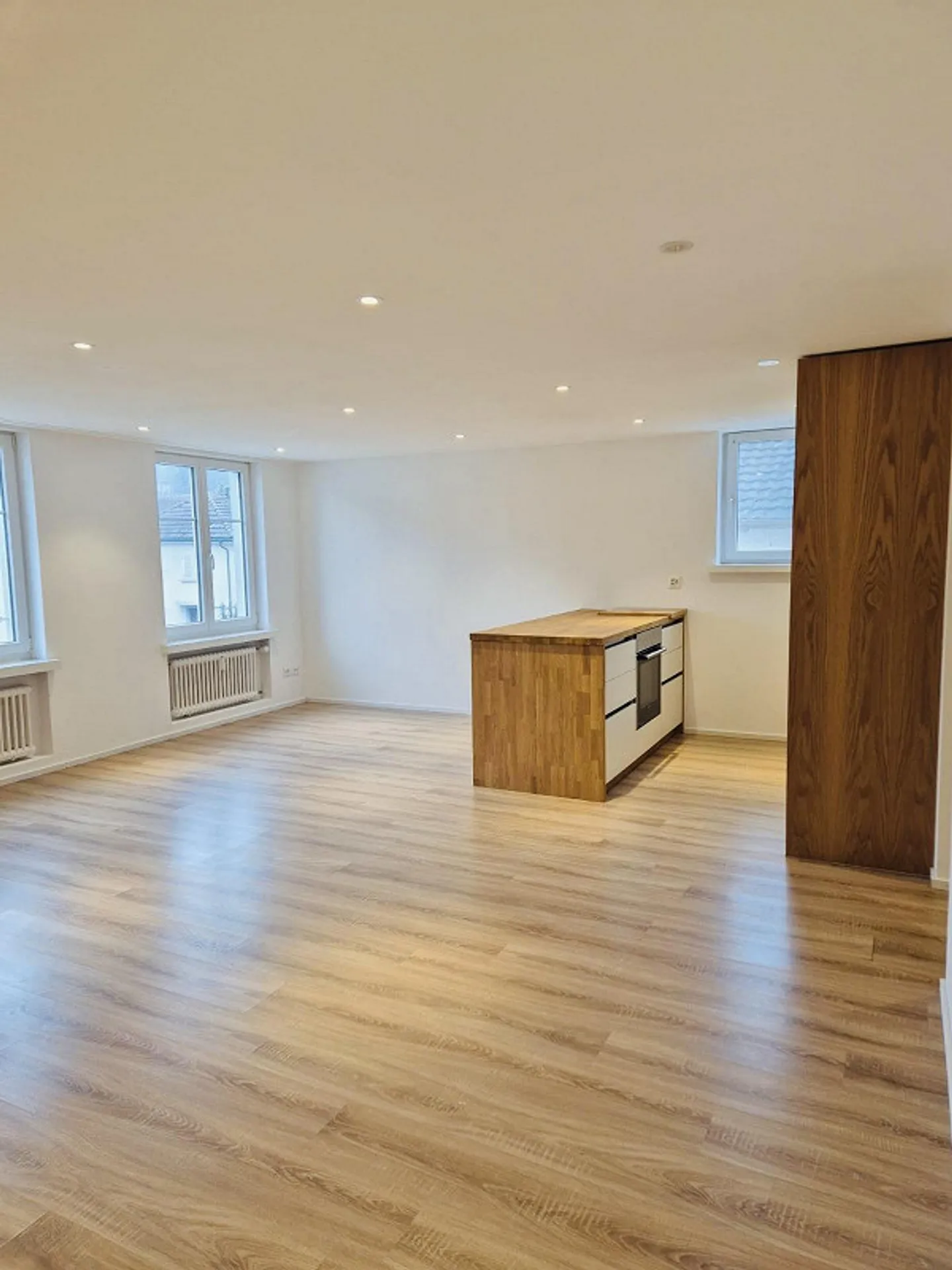 Bell'appartamento luminoso - Foto 2 di 9