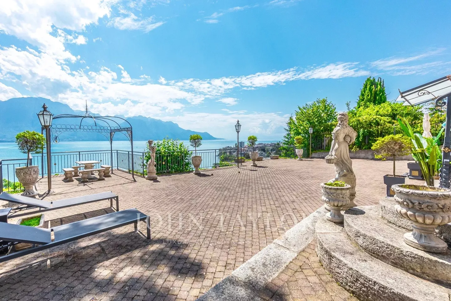 Appartamento di lusso con vista spettacolare - Foto 2 di 14