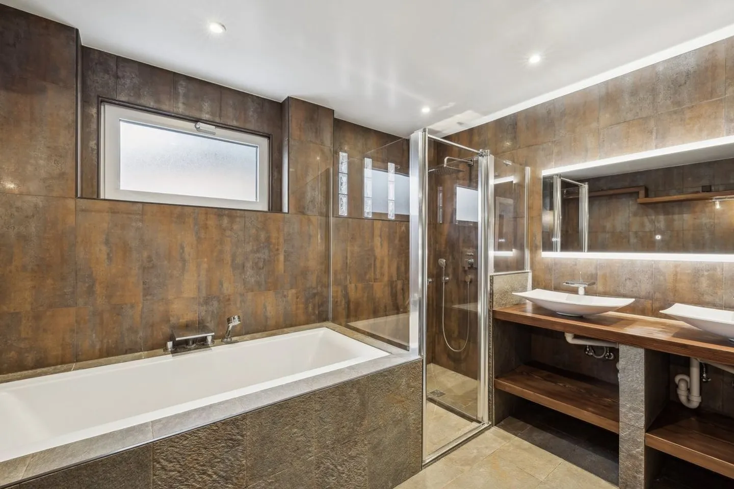 Maison 6.5 pièces - Photo 8 sur 10