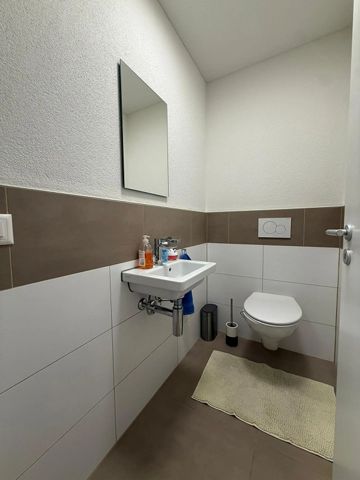 Charmantes Einfamilienhaus mit Garten - Foto 3 von 18