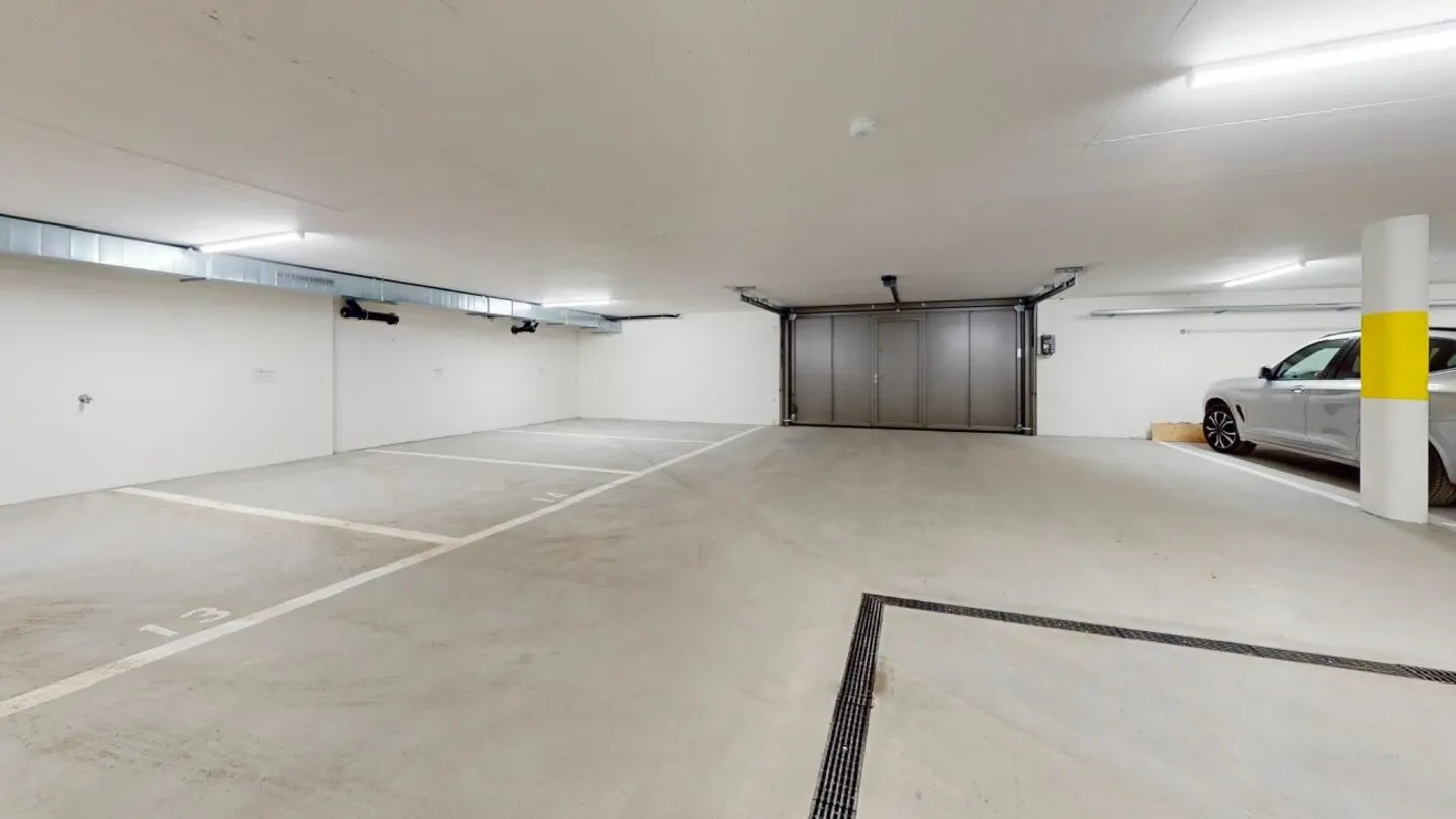 New underground parking spaces in the village center - Photo 4 of 7