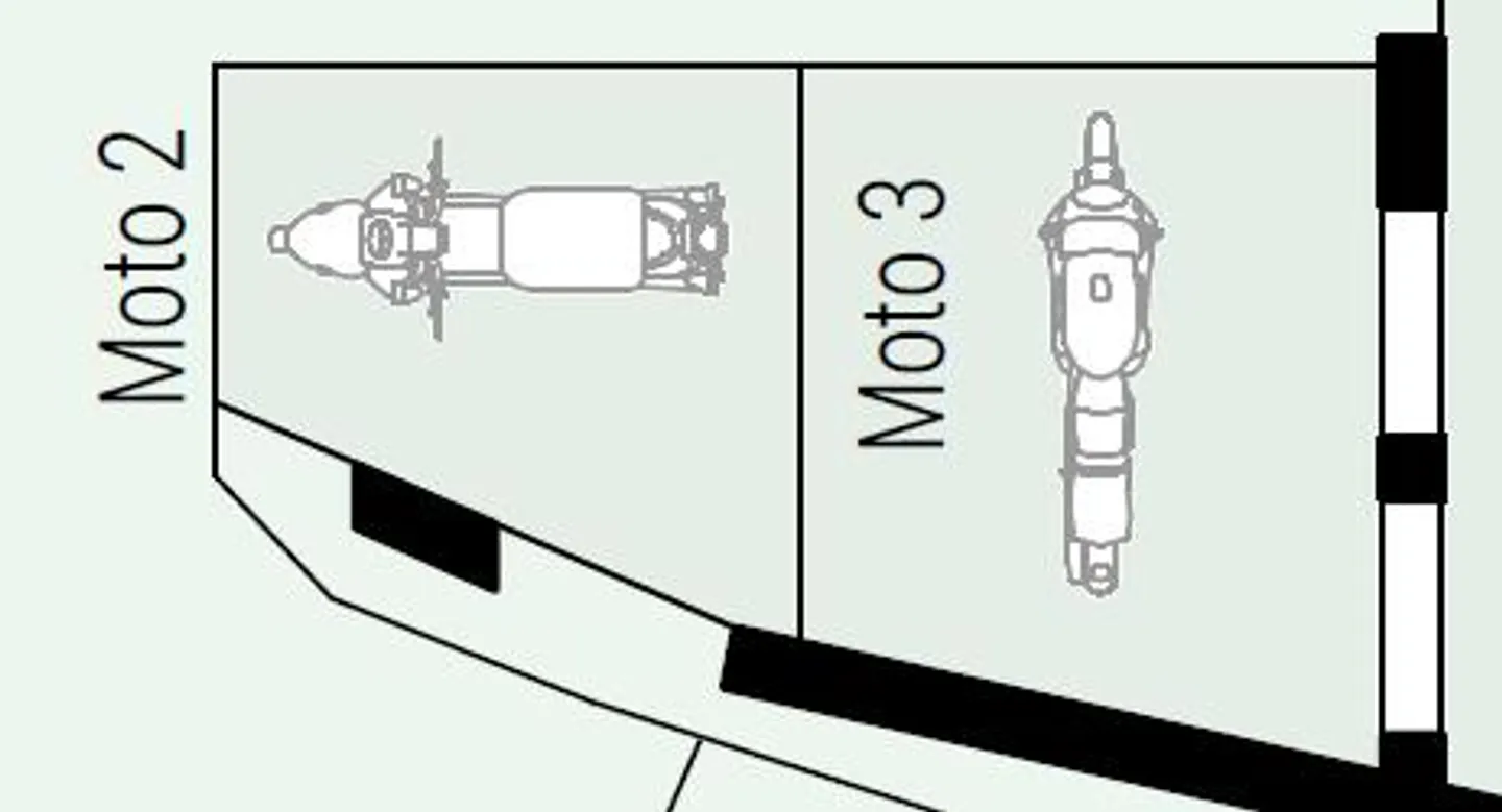 2 posti auto coperti per moto (opzionale anche per piccole auto) - Foto 5 di 5